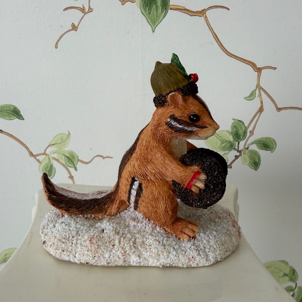 Vintage Charming Tails ‘Chauncey’s Noisemaker’ Chipmunk Figurine